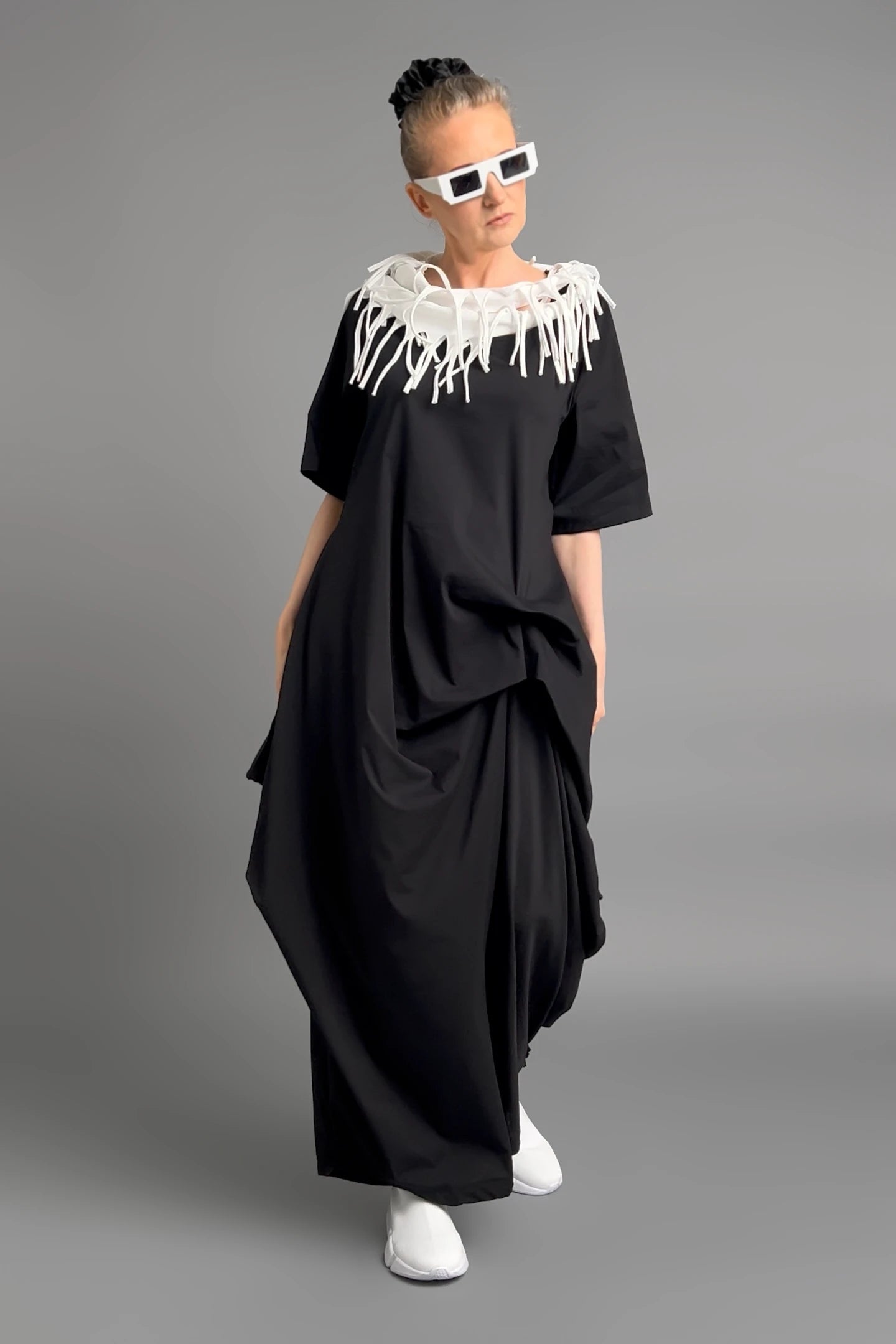 Caraclan Avantgarde-Jumpsuit mit Drapierungen aus Baumwoll-Mix in Schwarz