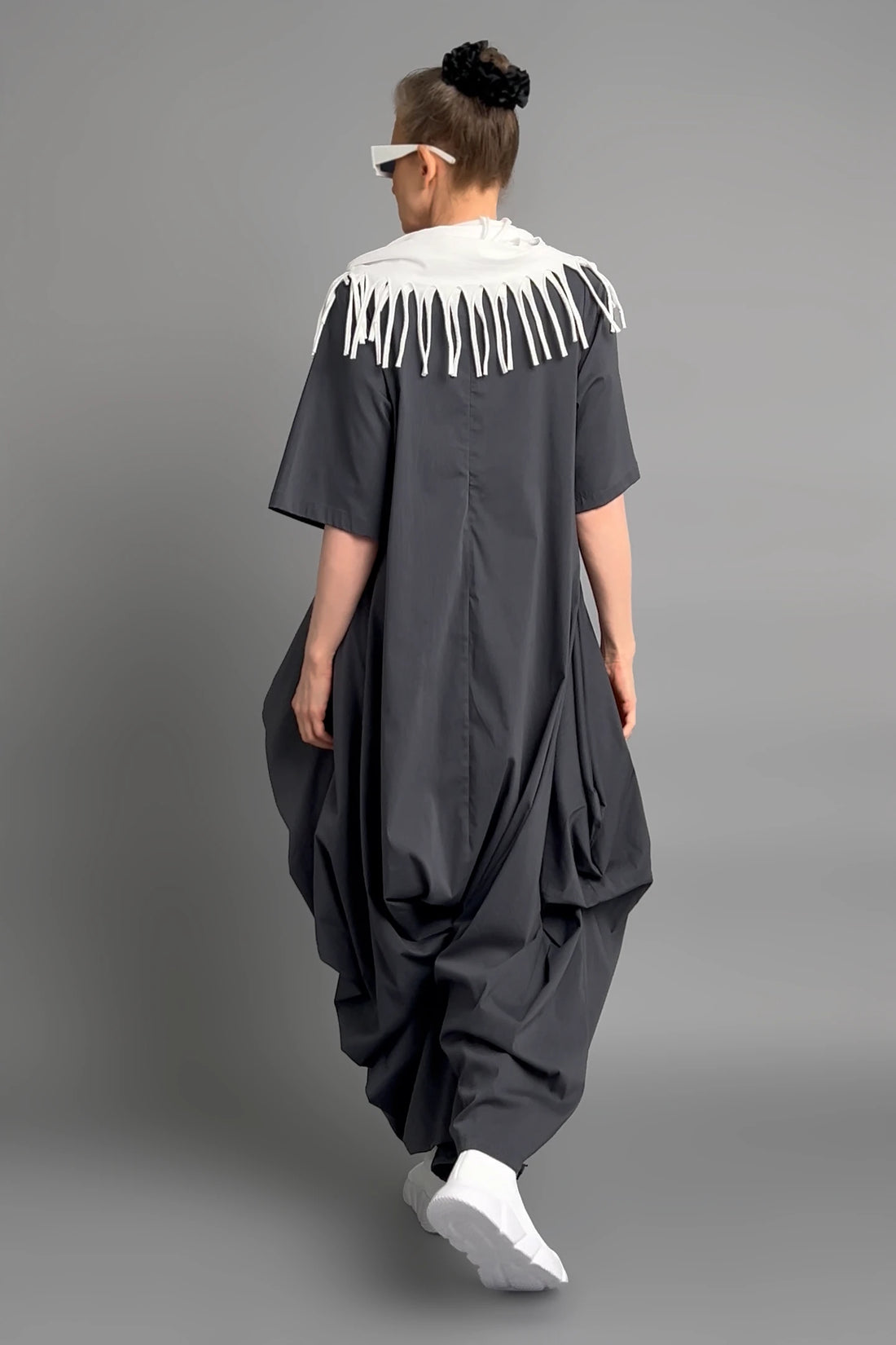 Damen Jumpsuit Anthrazit von Caraclan im Avantgarde-Look, Baumwoll-Mix, EU 38 bis 50, oversized, elegant -  MODEARE