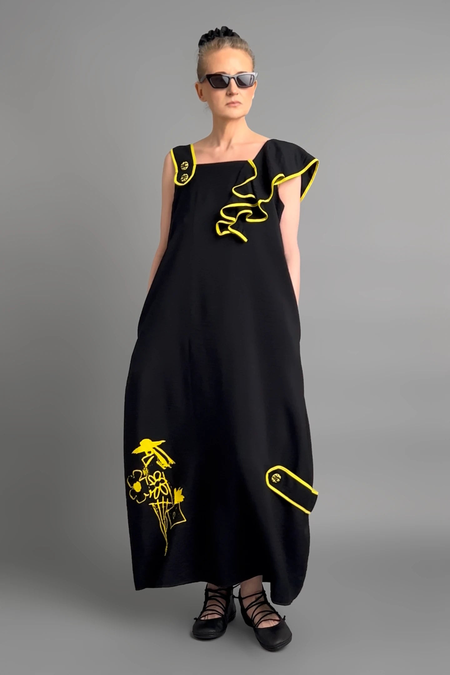 Damen Kleid schwarz-gelb LUANI Avantgarde Maxikleid aus Baumwolle, gelbe Details, EU 40 bis 48 -  MODEARE