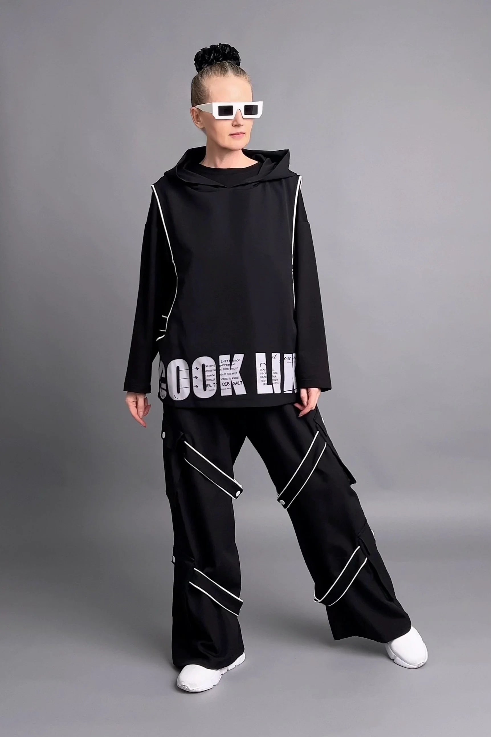 3-teiliges Avantgarde-Set aus Shirt, Weste & Hose in Schwarz mit Kontrastdetails von B-ONE