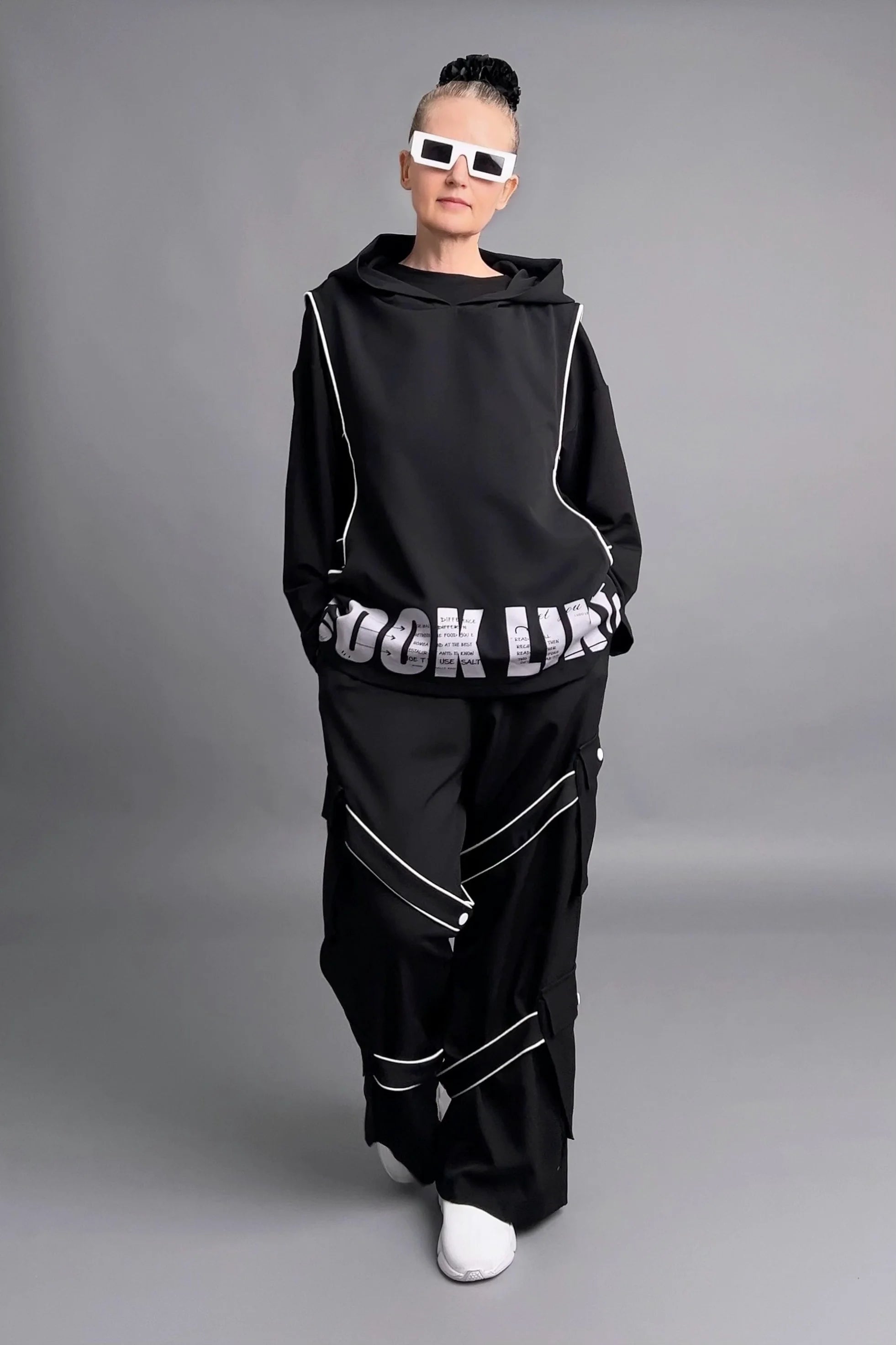 3-teiliges Avantgarde-Set aus Shirt, Weste & Hose in Schwarz mit Kontrastdetails von B-ONE