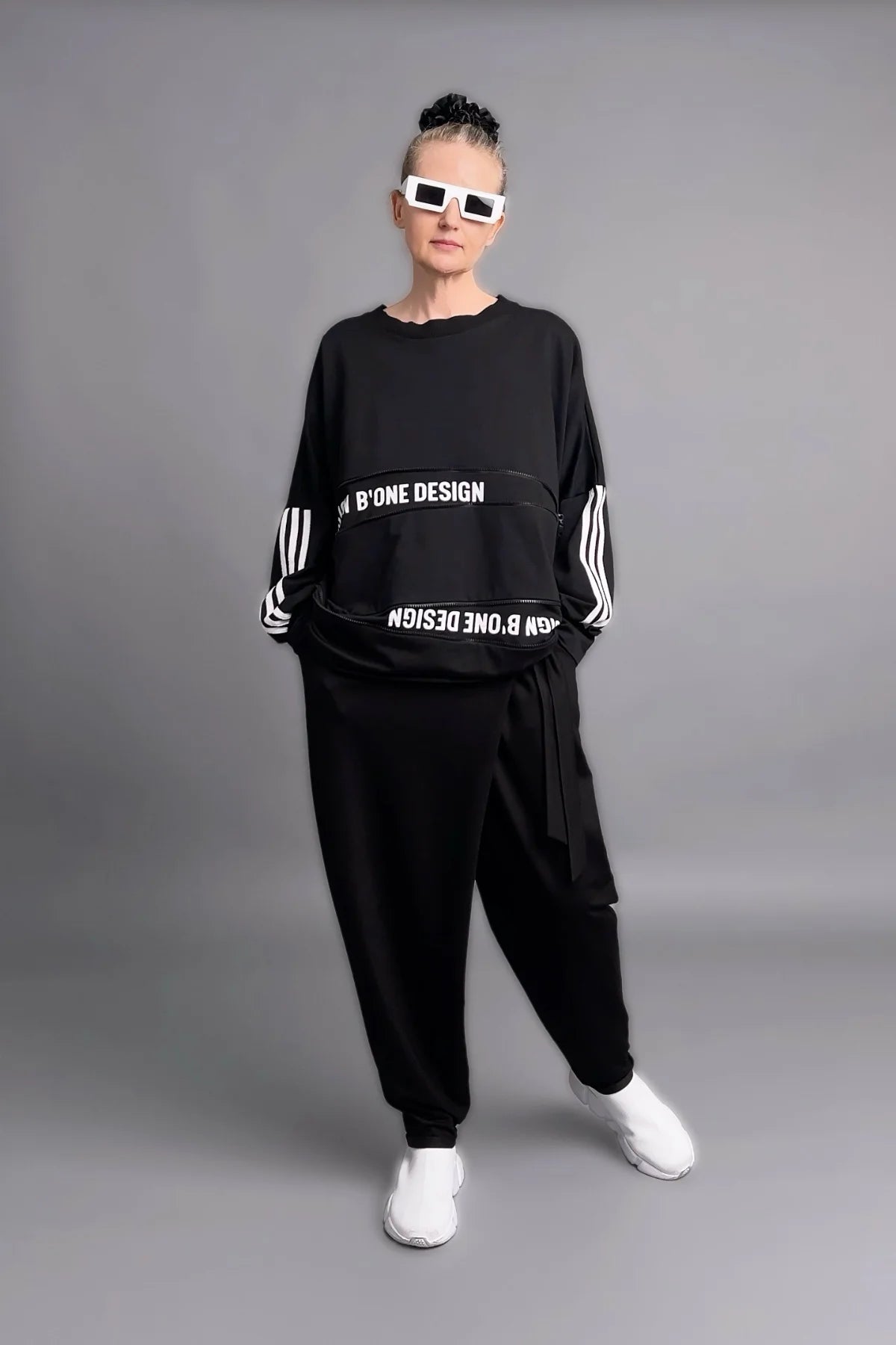 Oversize Sweatshirt mit Schriftzug-Design in Schwarz und Weiß aus softem French Terry