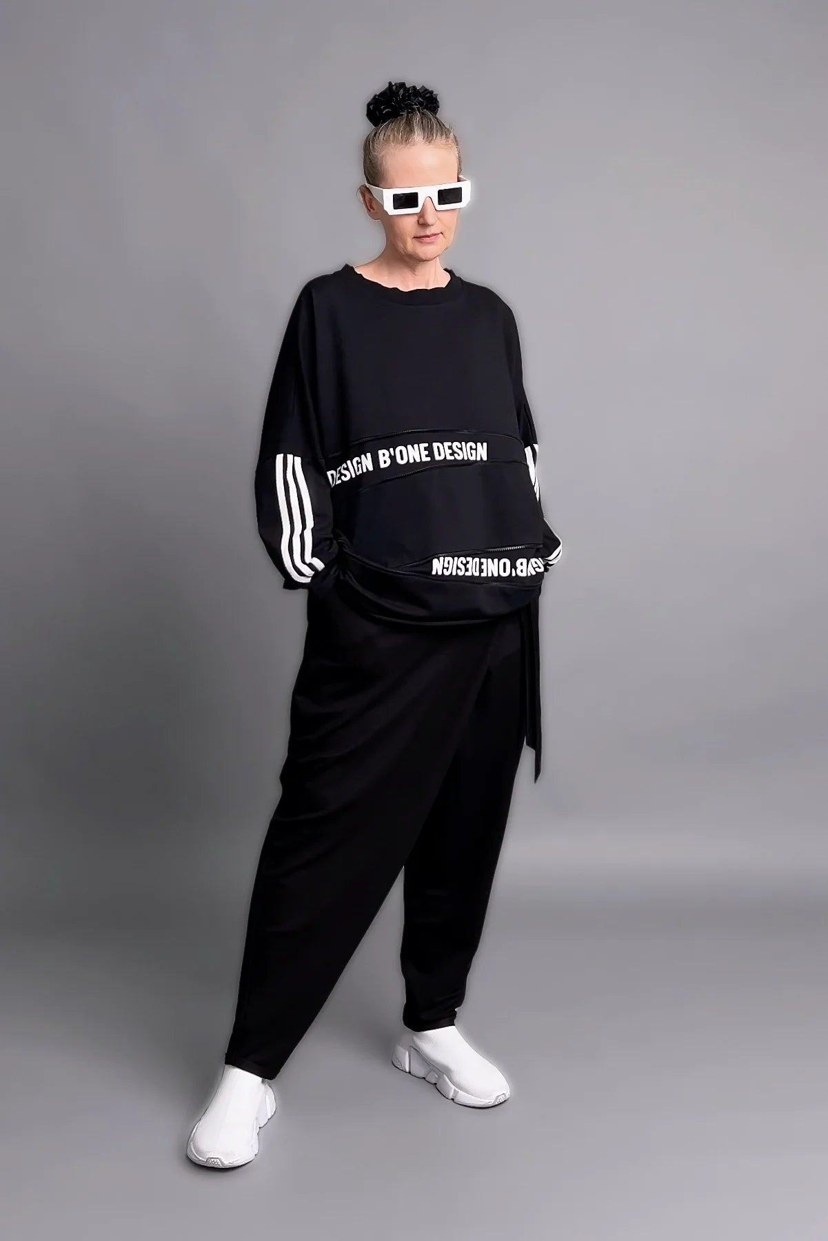 Oversize Sweatshirt mit Schriftzug-Design in Schwarz und Weiß aus softem French Terry