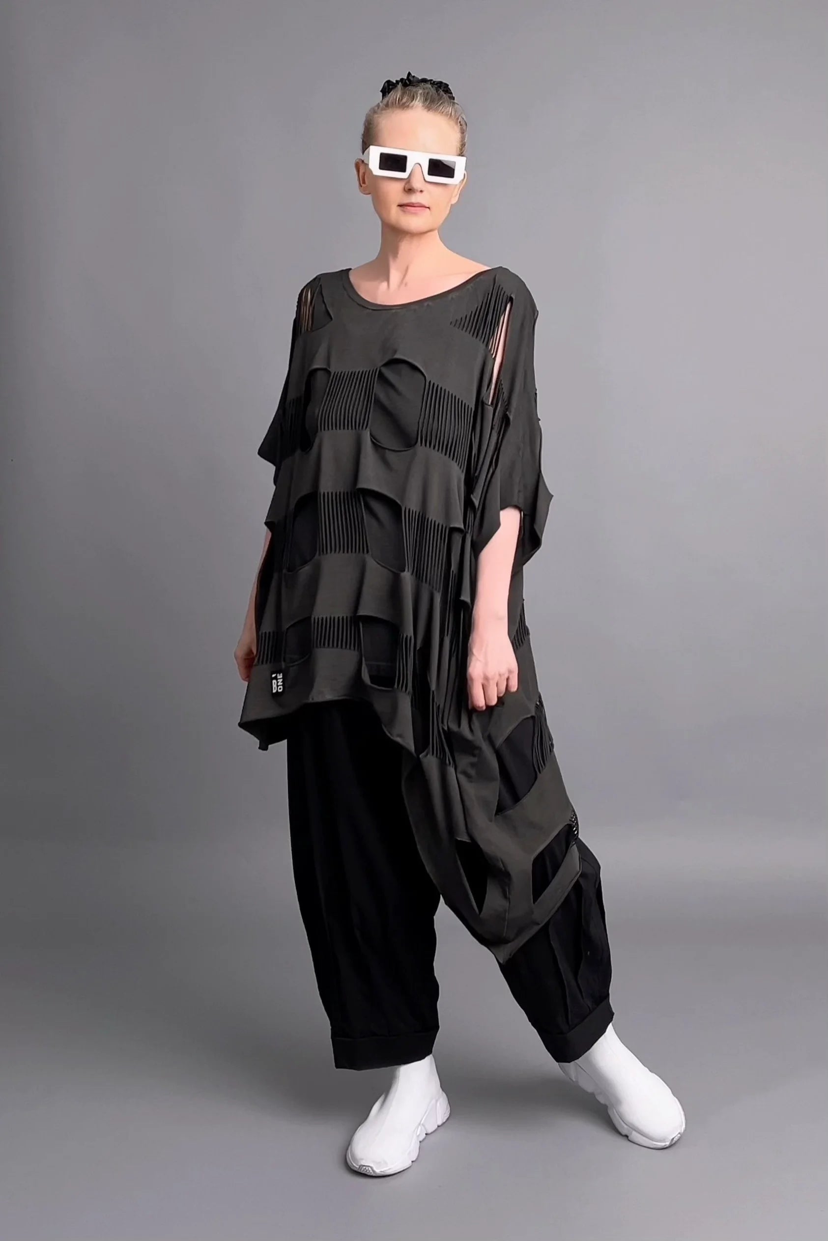 Avantgarde Tunika 2-teilig mit Cut-Out-Überwurf aus Jersey in Schwarz von B-ONE