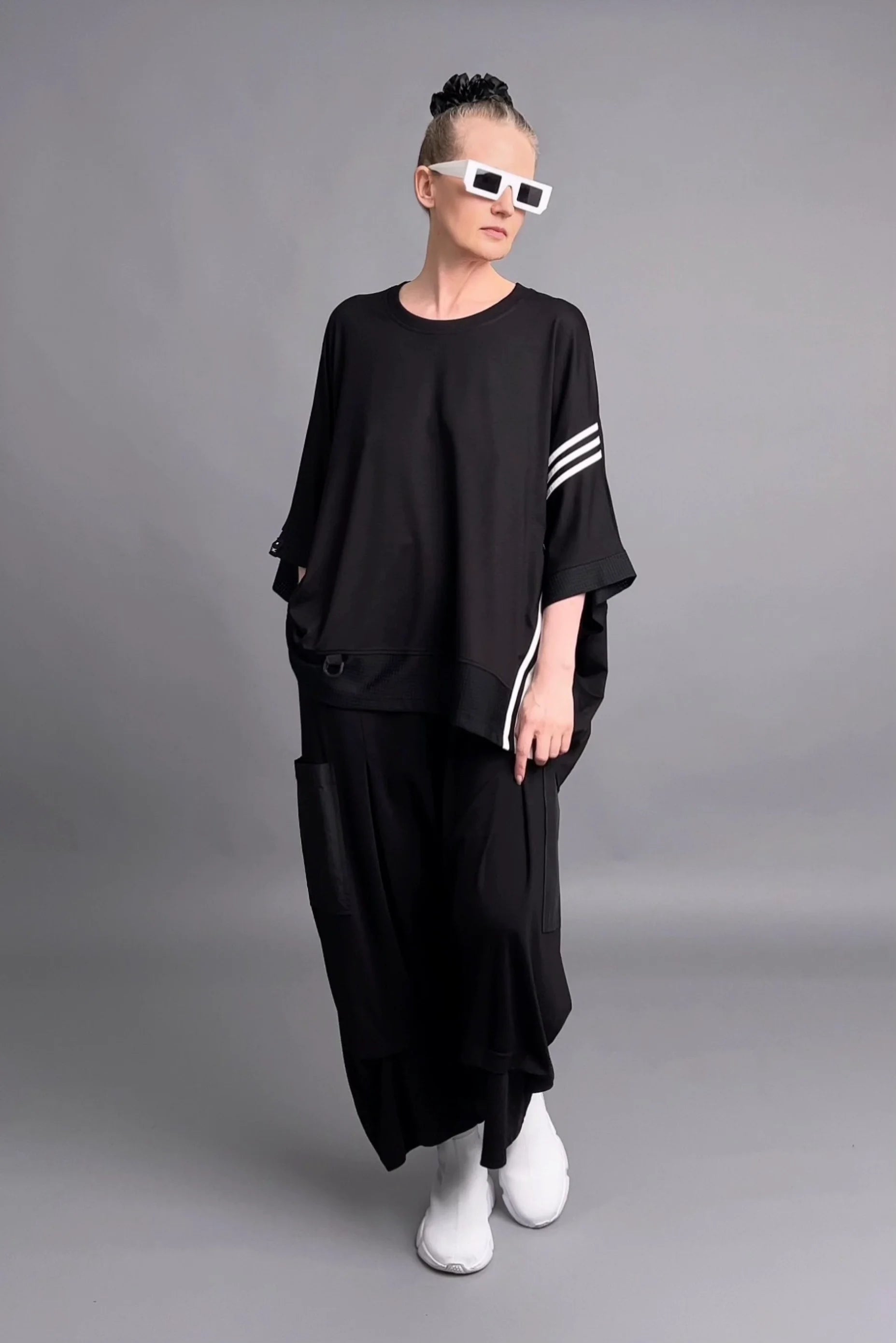 Oversize-Bluse mit Streifenprint, Rückenschriftzug und weitem Schnitt von Maxlive