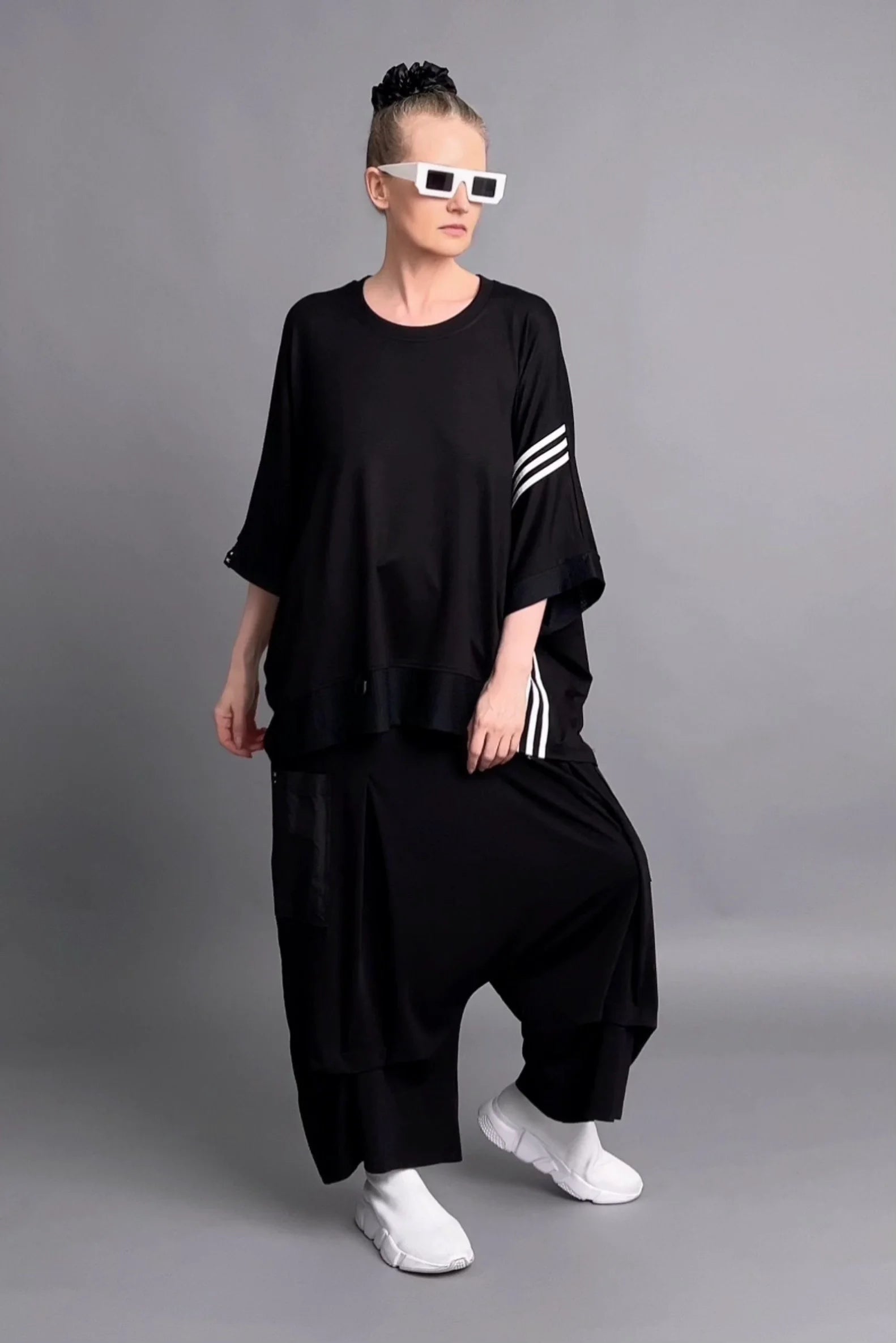 Oversize-Bluse mit Streifenprint, Rückenschriftzug und weitem Schnitt von Maxlive