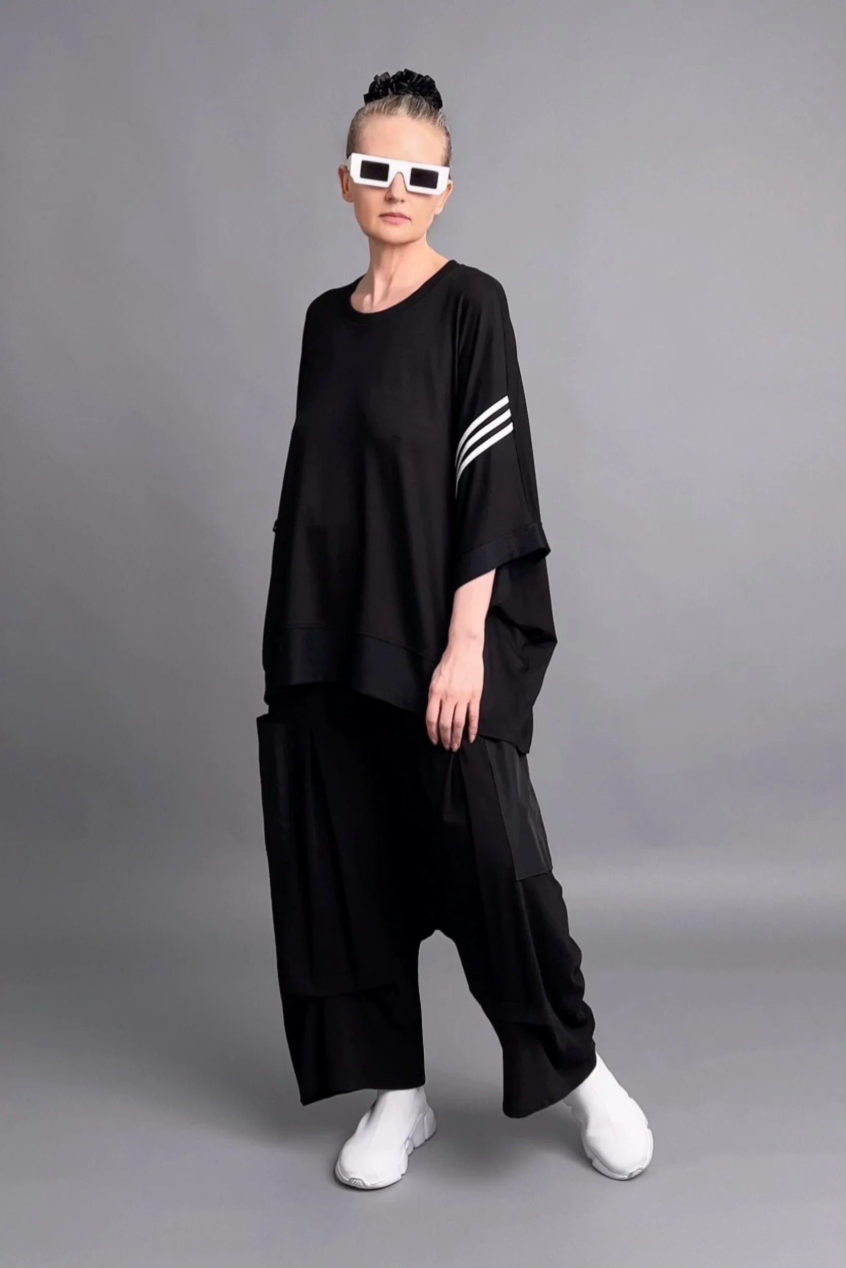 Oversize-Bluse mit Streifenprint, Rückenschriftzug und weitem Schnitt von Maxlive
