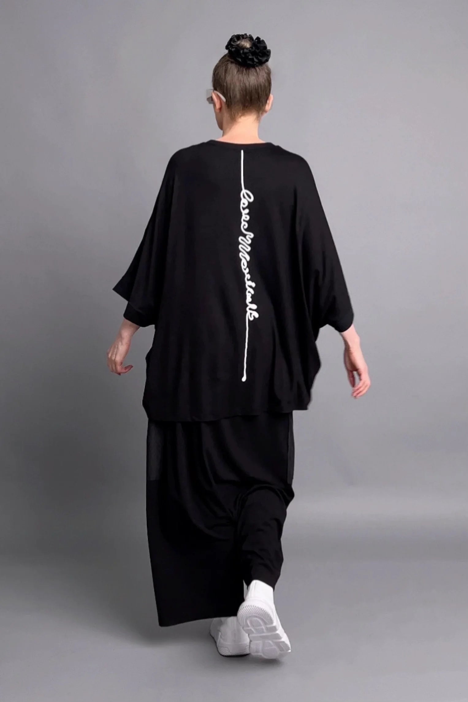 Oversize-Bluse mit Streifenprint, Rückenschriftzug und weitem Schnitt von Maxlive
