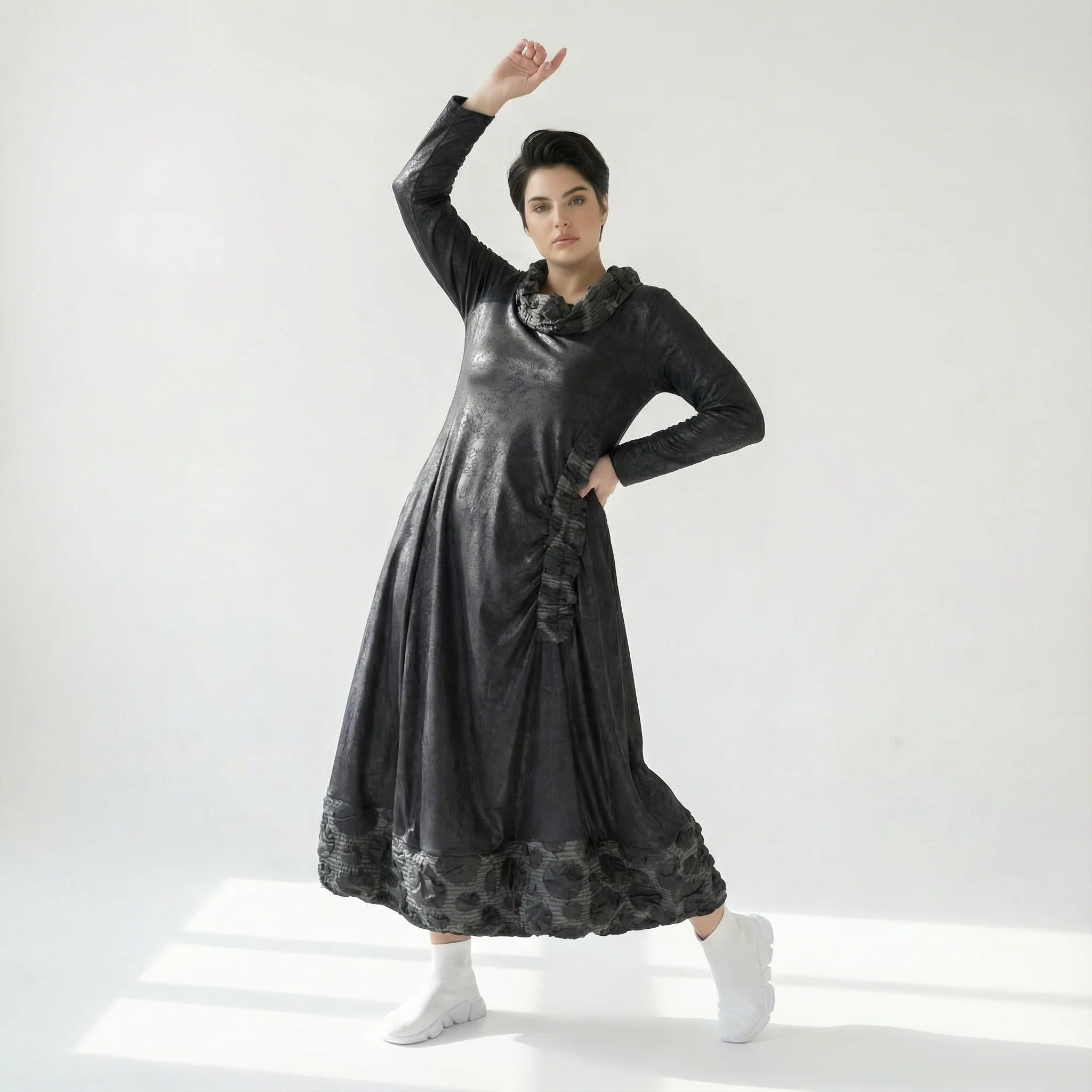 Oversize Kleid in A Form mit Lederoptik Strukturdetail und fließendem Übergangsdesign