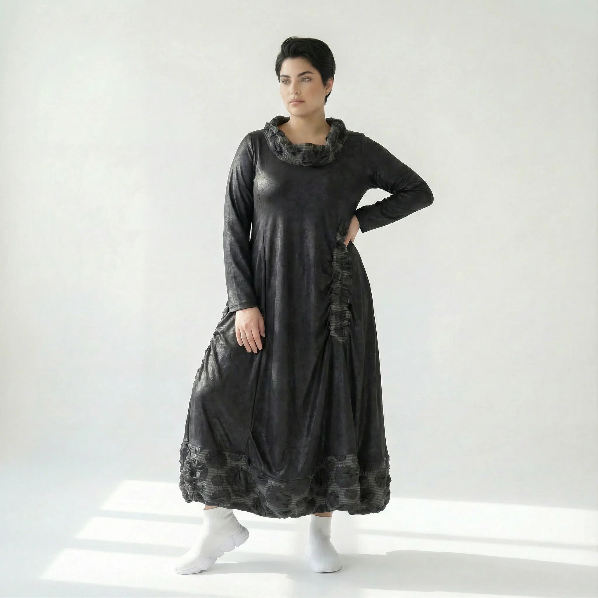 Oversize Kleid in A Form mit Lederoptik Strukturdetail und fließendem Übergangsdesign