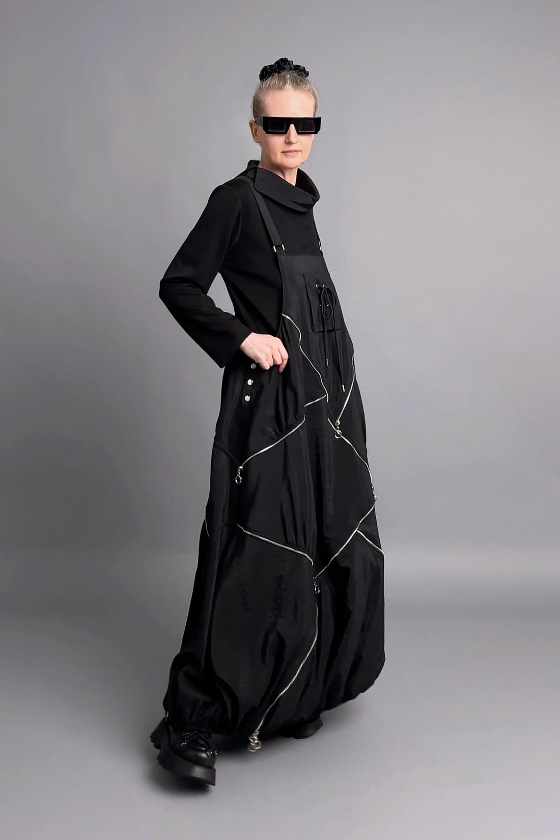 Extravagantes 2-teiliges Oversize-Kleid in Schwarz mit Zip-Details von Red Corner