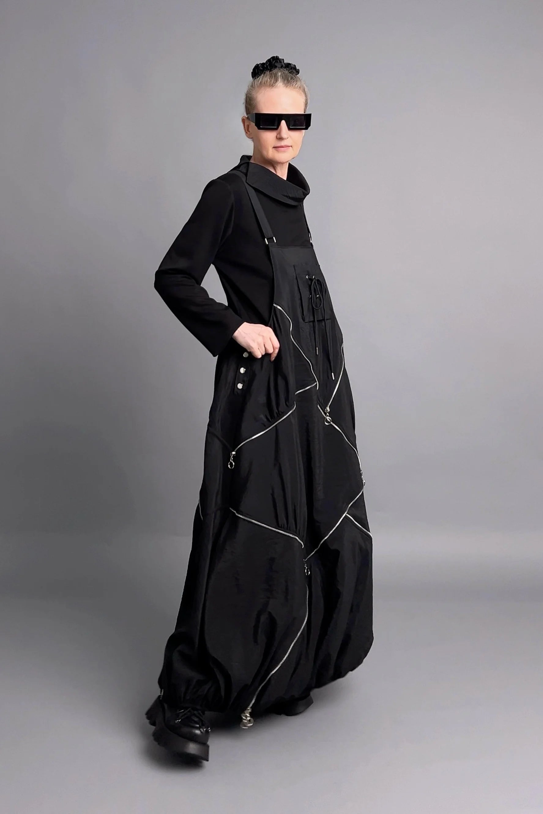 Extravagantes 2-teiliges Oversize-Kleid in Schwarz mit Zip-Details von Red Corner