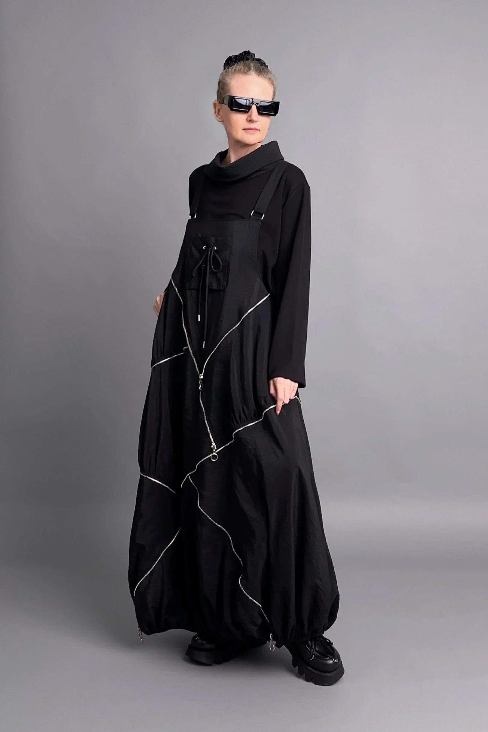 Extravagantes 2-teiliges Oversize-Kleid in Schwarz mit Zip-Details von Red Corner