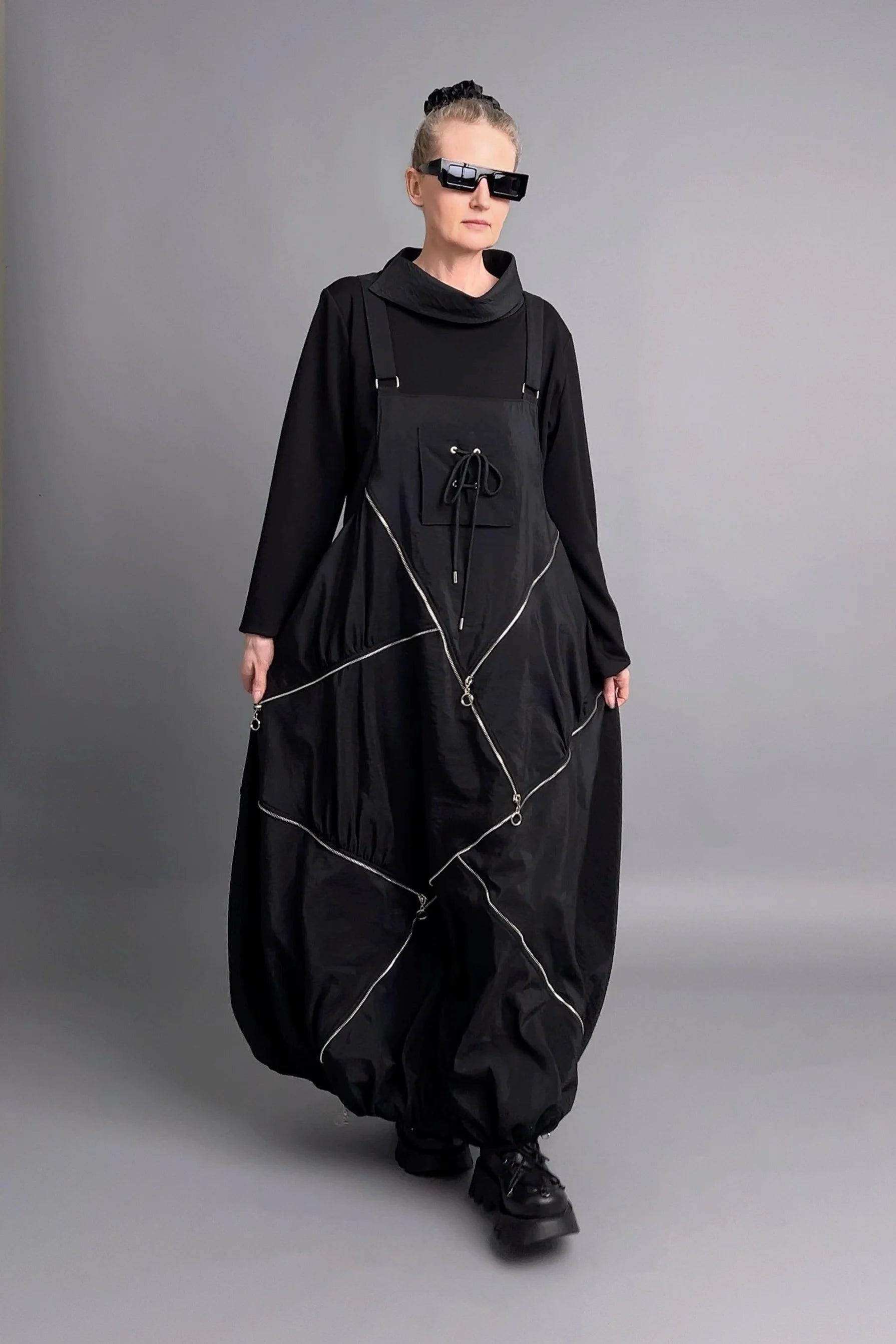 Extravagantes 2-teiliges Oversize-Kleid in Schwarz mit Zip-Details von Red Corner