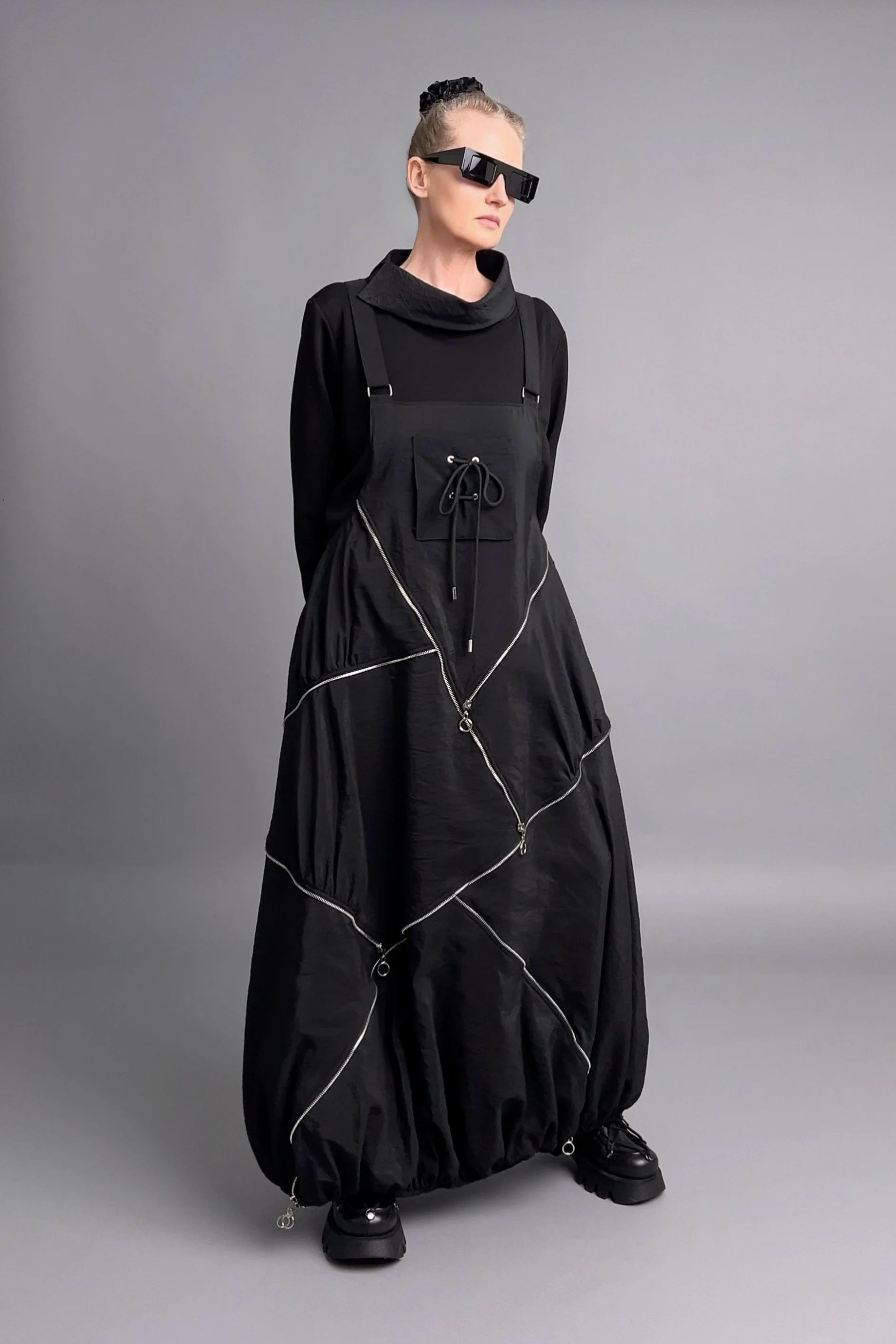 Extravagantes 2-teiliges Oversize-Kleid in Schwarz mit Zip-Details von Red Corner