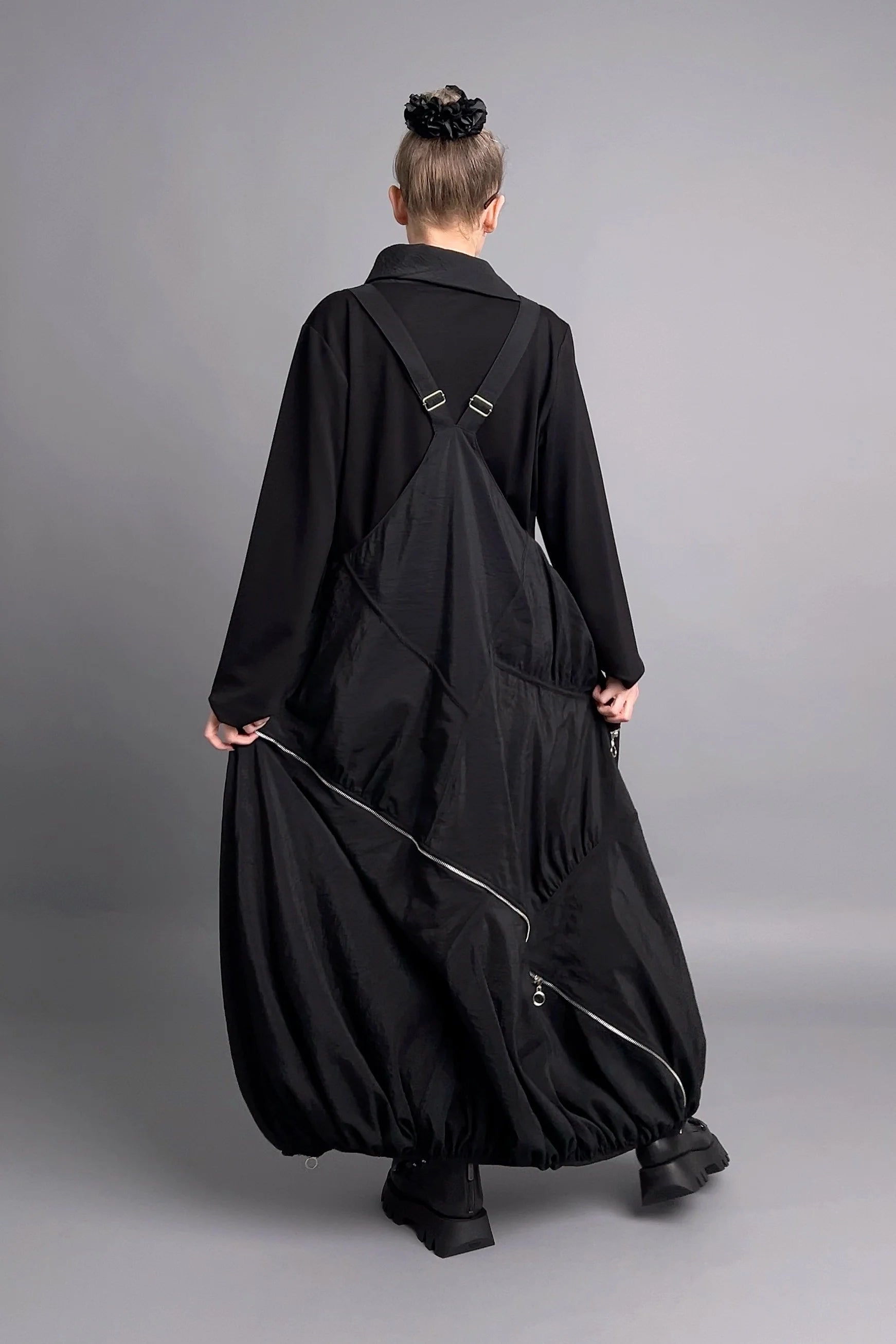 Extravagantes 2-teiliges Oversize-Kleid in Schwarz mit Zip-Details von Red Corner